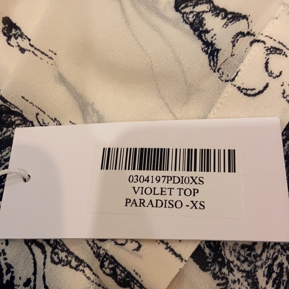 Reformation button up top - Picture 6 of 6